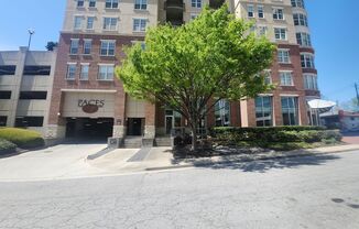 Modern 1BR Condo with Amenities in Prime Buckhead Location