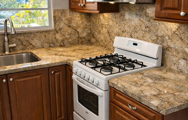 1 bed, 1 bath, 750 sqft, $1,750, Unit B12