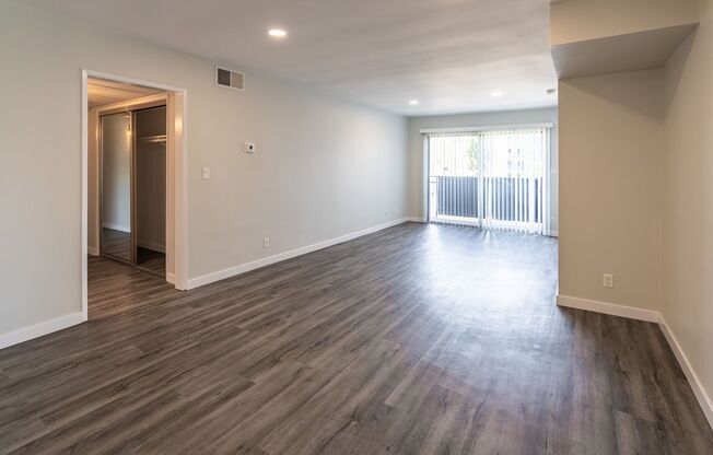3 beds, 2 baths, 1,195 sqft, $3,498, Unit 401