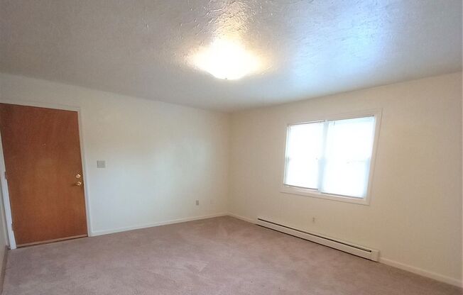 2 beds, 1 bath, 903 sqft, $1,170, Unit K-1