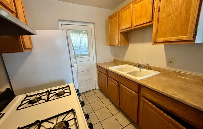 2 beds, 1 bath, 500 sqft, $1,500, Unit 4217 E. Nichols # A