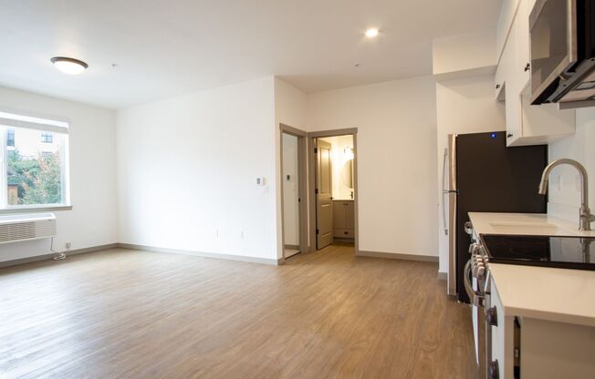 1 bed, 1 bath, 620 sqft, $1,475, Unit 211
