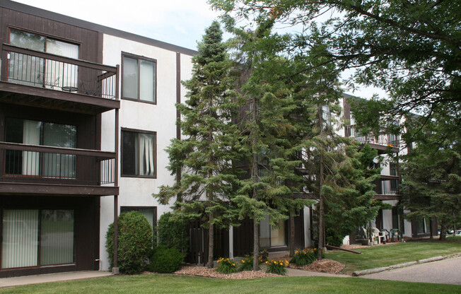 Briar Pond Apartments