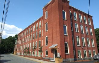 1 bed, 1 bath, 1,096 sqft, $2,050, Unit 108