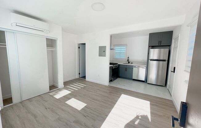 1704 1732 N SIERRA BONITA AVE