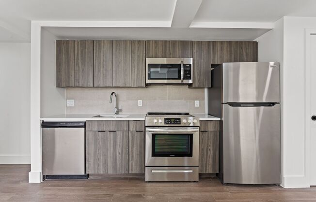 3 beds, 1 bath, 779 sqft, $2,540, Unit 5940-LL2