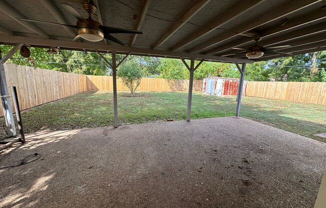 2 beds, 1 bath, $1,000