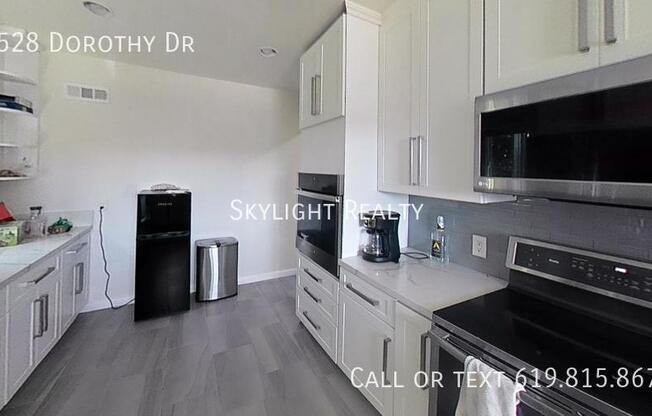 5528 DOROTHY DR