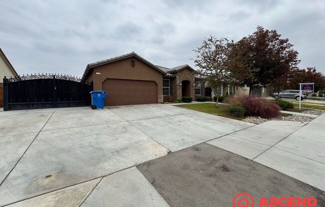 Stunning Home Located in the Southwest!