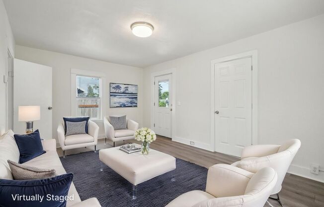 Charming 2 bed 1 bath Bungalow