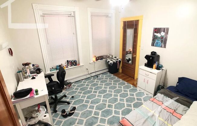 HOT MISSION HILL LISTING!!!!