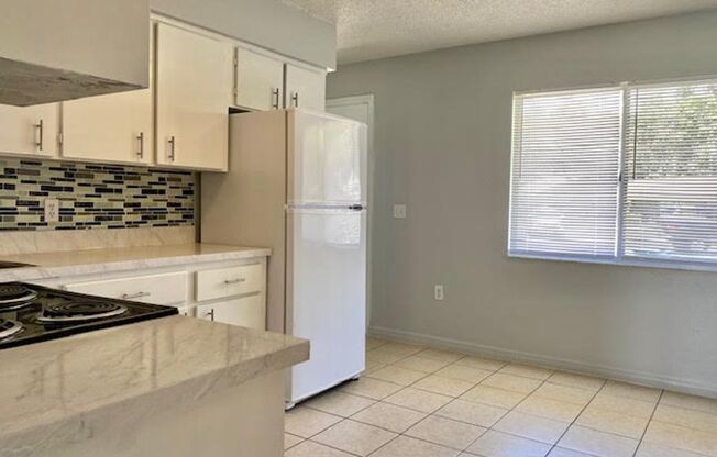 4504 4506 BALLENTINE CT