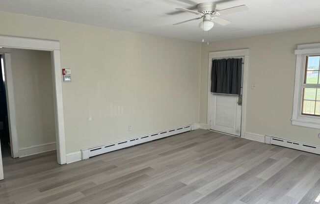 3 beds, 1 bath, $2,500