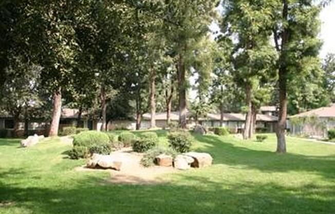 Home - Silver Lake Apartments - Fresno, CA