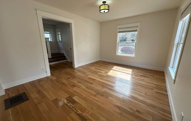 643 Pleasant SE- Water included. Central Air!