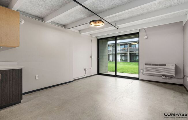 Studio, 1 bath, 330 sqft, $925, Unit 227
