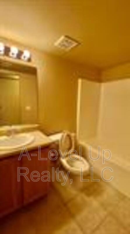 208 E YAVAPAI RD