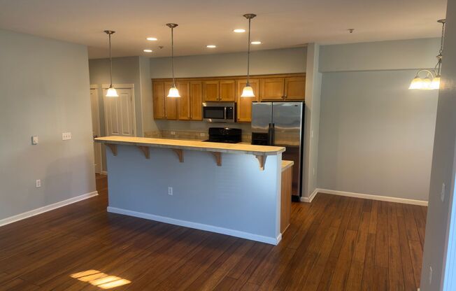 1 bed, 1 bath, 742 sqft, $1,695, Unit #102