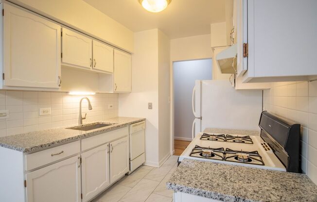 2420 30 W 183 ST 