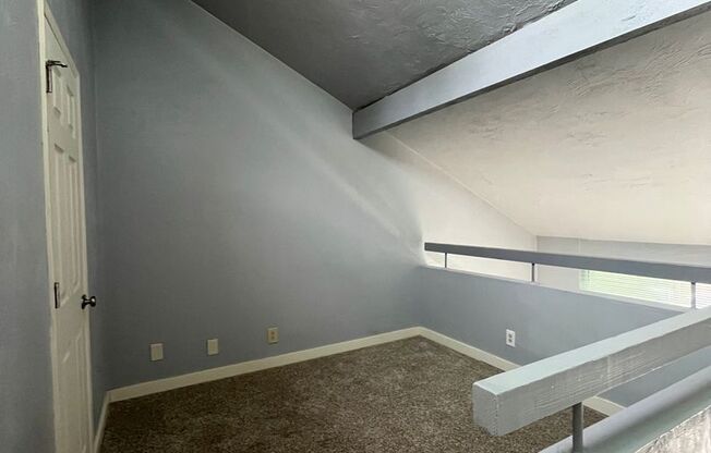 1 bed, 1 bath, $1,200, Unit 30