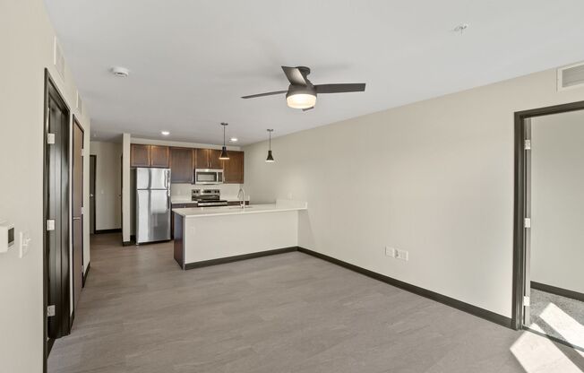 2 beds, 1 bath, 908 sqft, $1,325, Unit #301