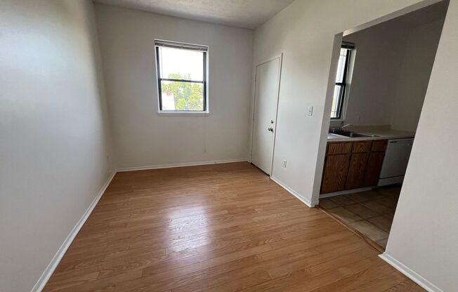 3 beds, 1 bath, 810 sqft, $2,190, Unit 732 S. Millvale Ave. #A7