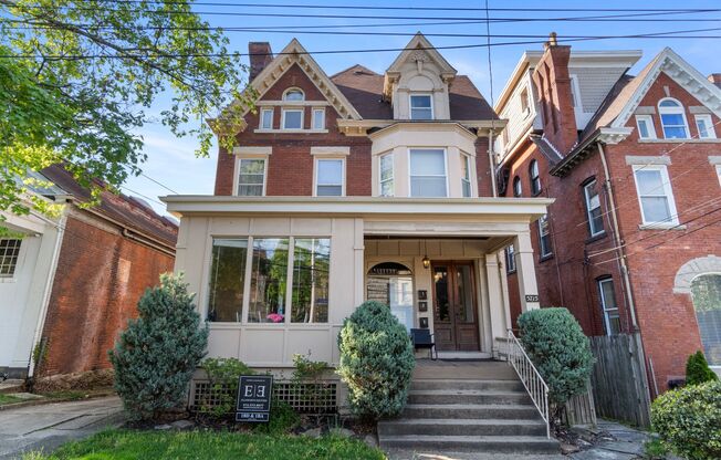 Cheerful and Bright 2 Bedroom 1 Bath in Heart of Shadyside