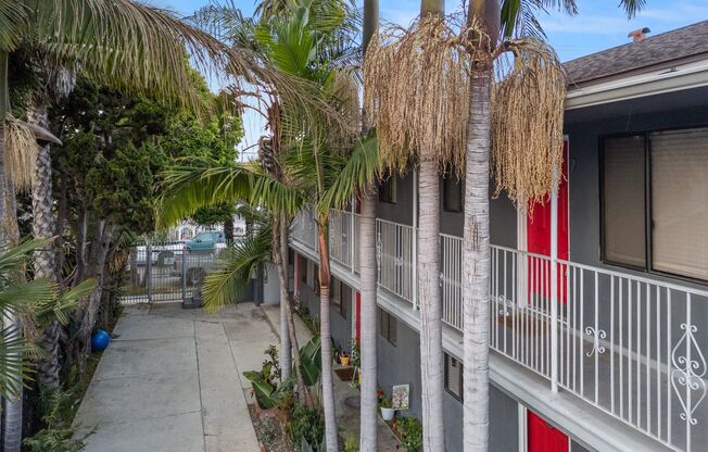 1056 E 6th, Long Beach