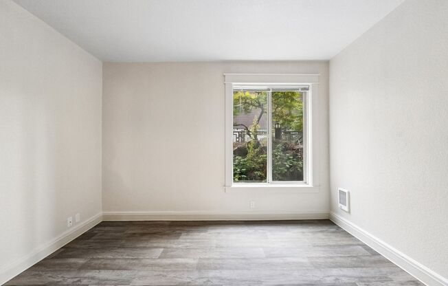 Studio, 1 bath, 233 sqft, $1,065, Unit 211