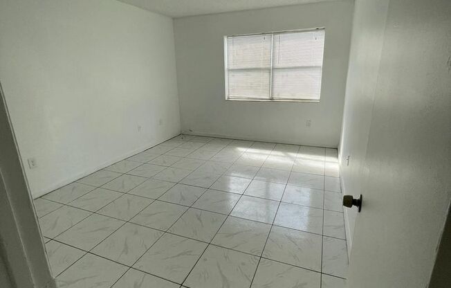 1 bed, 1 bath, 669 sqft, $1,200, Unit 631-202    (R)