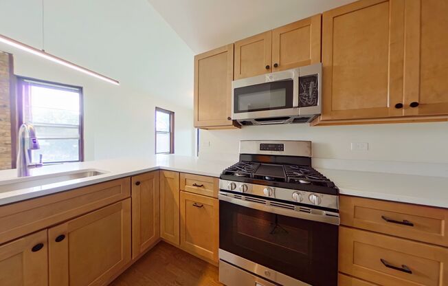 2612 Halsted