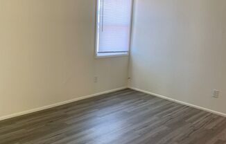 1 bed, 1 bath, 780 sqft, $995, Unit 348