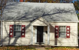 1636 E Moore St. 2 BEDROOM/ 1 BATH