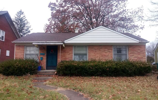 PRELEASING for AUGUST! Close to Campus