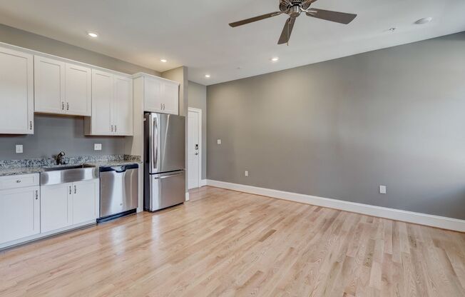 Studio, 1 bath, 630 sqft, $1,395, Unit 103