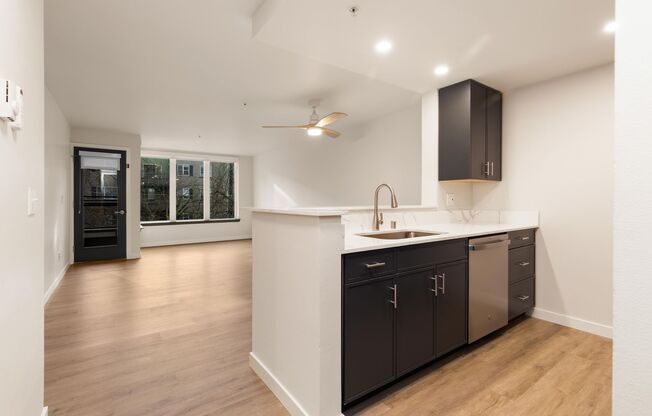 1 bed, 1 bath, 634 sqft, $2,345, Unit 309