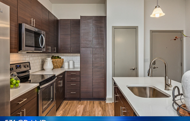 1 bed, 1 bath, 742 sqft, $1,599, Unit 303