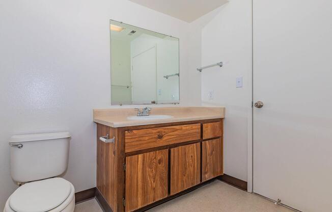 2 beds, 1 bath, 850 sqft, $1,465