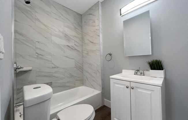 Studio, 1 bath, 200 sqft, $1,357, Unit 9