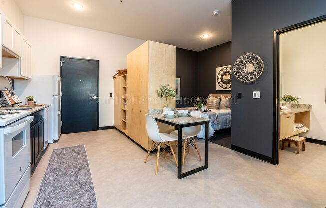 1 bed, 1 bath, 449 sqft, $745, Unit 118