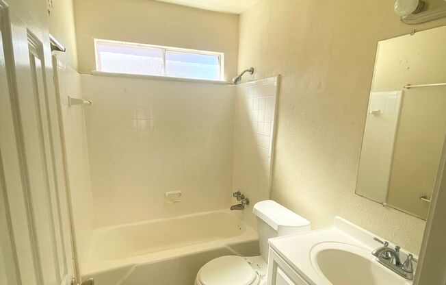 1 bed, 1 bath, 575 sqft, $780, Unit 7