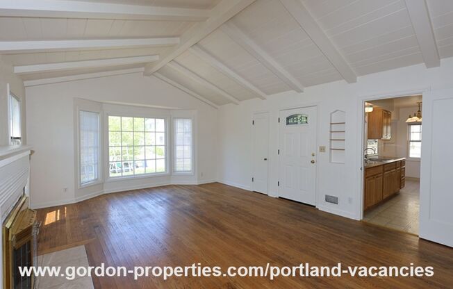 SE 57th Ave - 5 bedroom home with fireplace and hardwood floors