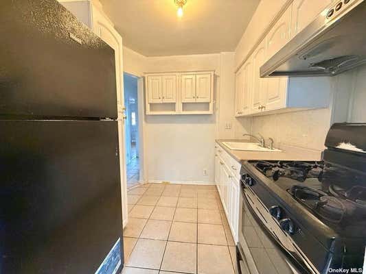 2 beds, 1 bath, 900 sqft, $2,650, Unit 2