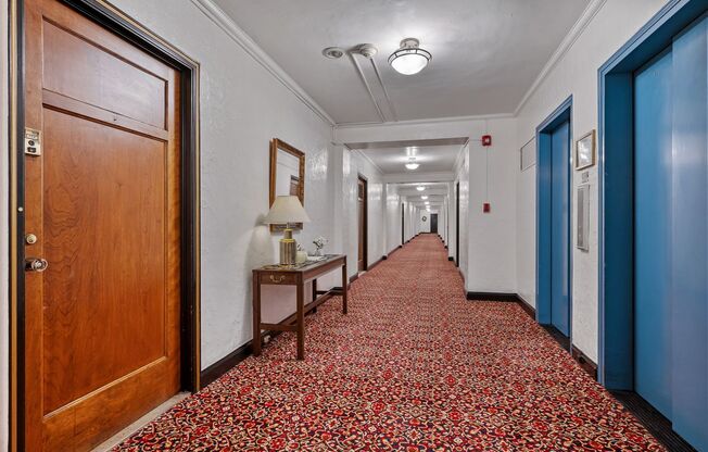 Studio, 1 bath, 413 sqft, $1,425, Unit Royal York 415