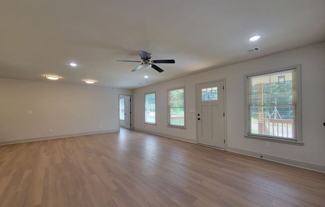 Build to Rent 4 Bdrm Lake Access - Open House Mon-Thurs 9 to 4pm No Appt Neccesssary
