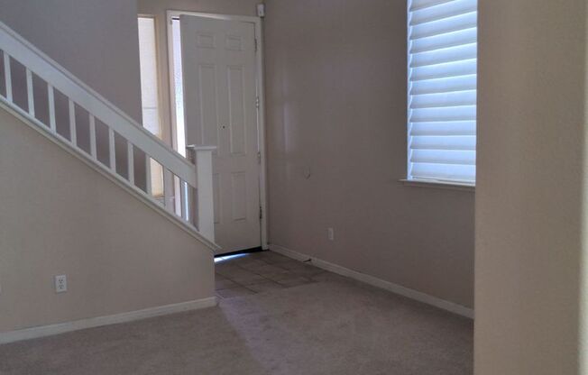Low maintenance home in Green Valley!