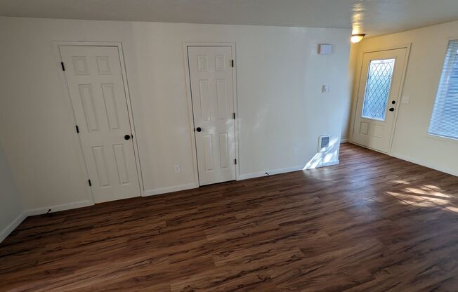 2 beds, 1.5 baths, 900 sqft, $1,425, Unit 7873