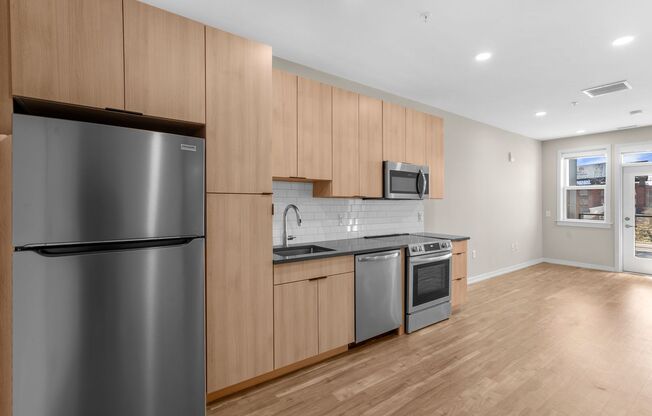 1 bed, 1 bath, 614 sqft, $2,120, Unit 423