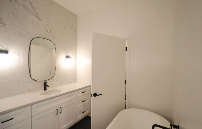 2 beds, 2 baths, 1,297 sqft, $3,600, Unit 908