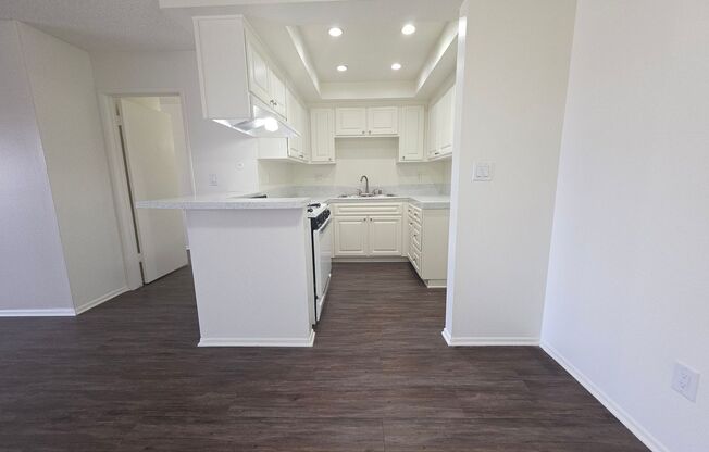 1 bed, 1 bath, 713 sqft, $2,075, Unit A128
